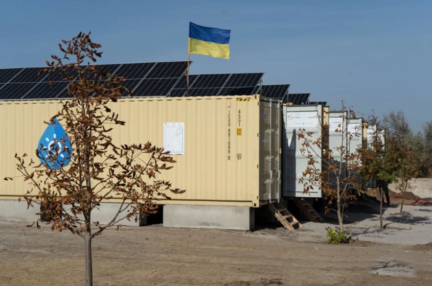 A német cég fotovoltaikus meghajtású tengervíz-sótalanító üzemet telepít Ukrajnában